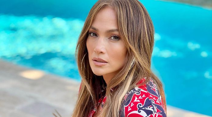 Kako v resnici izgleda slavna zadnjica Jennifer Lopez?