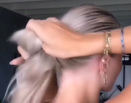 3-sekundni trik, s katerim navaden čop spremenite v čudovito ženstvenega!