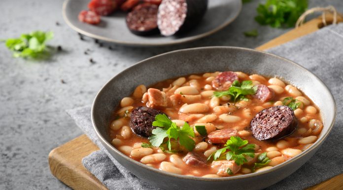 Recept: Fižolova juha s klobaso