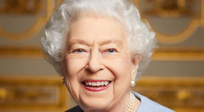 5 osupljivih dejstev o vladavini kraljice Elizabete II., ki si jih bomo za vedno zapomnili