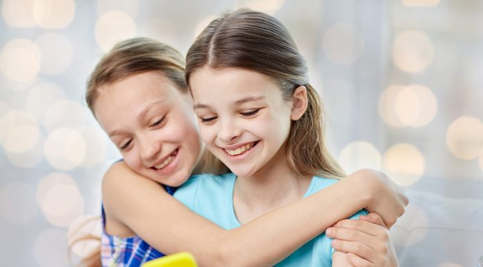 6 nasvetov, kako skrajšati čas, ki ga otroci preživijo pred zaslonom