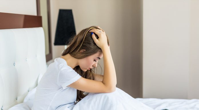 Kaj ura, ob kateri se zbudite sredi noči, pove o vašem čustvenem stanju