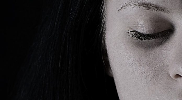 5 neprijetnih posledic, ki jih depresija pusti na vašem telesu (in kako si pomagati)