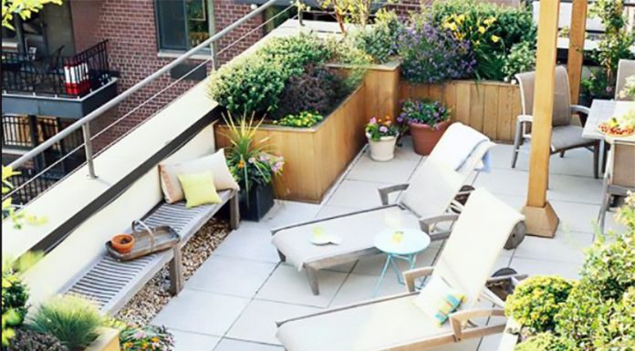 Ležalniki in vrtne mize za vašo domačo teraso