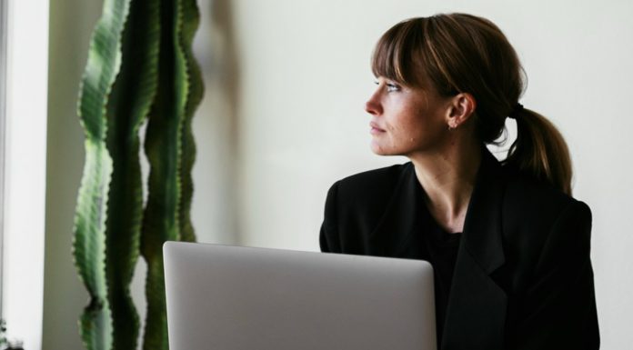 Razlogi, zakaj inteligentni ljudje raje delajo sami