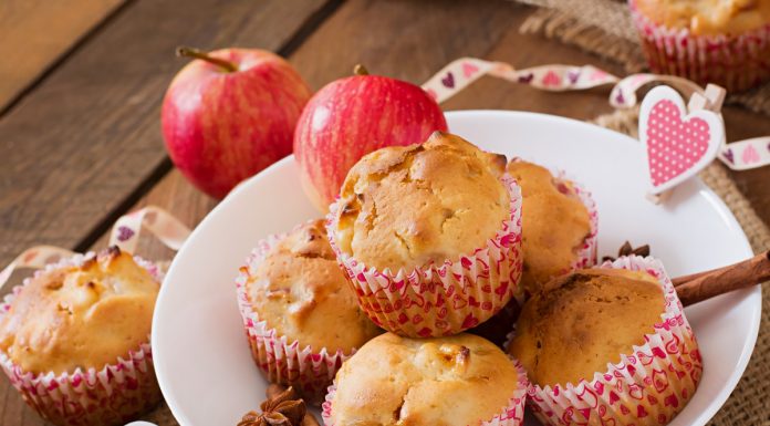 Recept: Jabolčni muffini