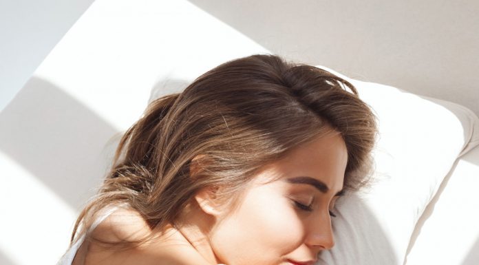 Živila, ki lahko tiho sprožijo nespečnost