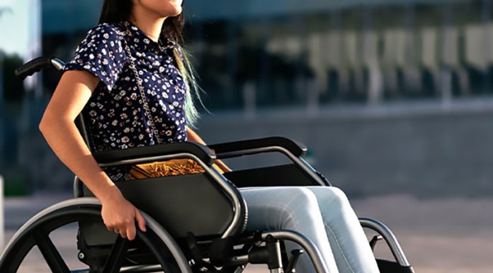 Takšna je zgodba ljudi, ki so po ‘cepljenju’ za Covid utrpeli hude posledice