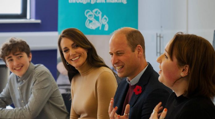 Kate in princ William popravljata ogromno škodo, ki sta jo monarhiji povzročila Harry in Meghan