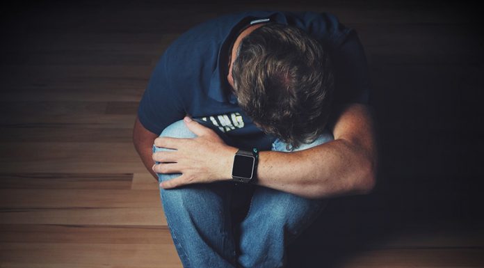 Raziskave kažejo, da COVID-19 povzroča čisto posebno obliko depresije