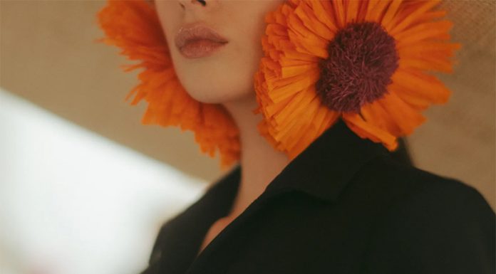 Hčerka Monice Bellucci je vsa odrasla in muza modnih hiš