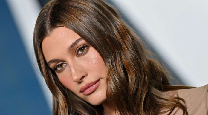Hailey Bieber presenetila z drastično spremembo frizure