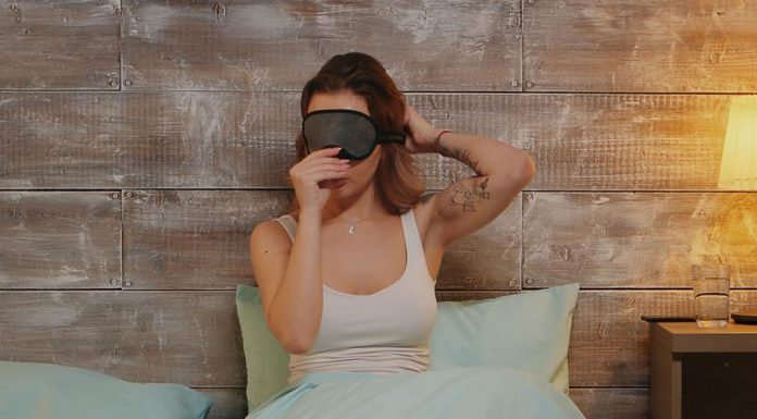 Kdaj bi se zvečer morali odpraviti v posteljo?