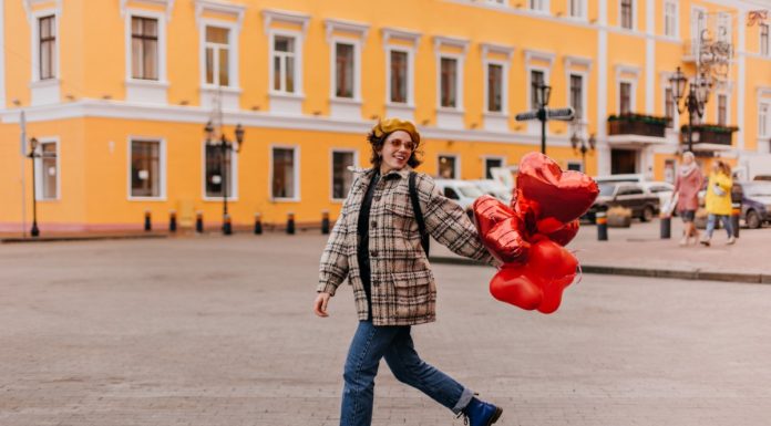 Vse kar morate vedeti o čevljih Karl Lagerfeld