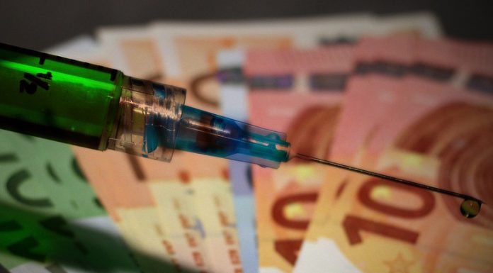 Študija potrdila: “Cepiva mRNA niso le neučinkovita, ampak naravnost nevarna”