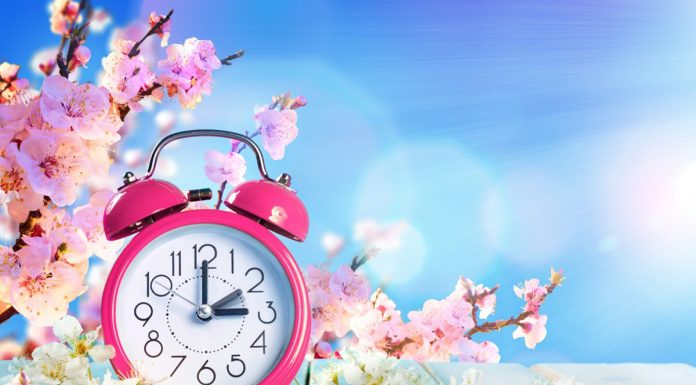 Premik ure: pomlad 2023