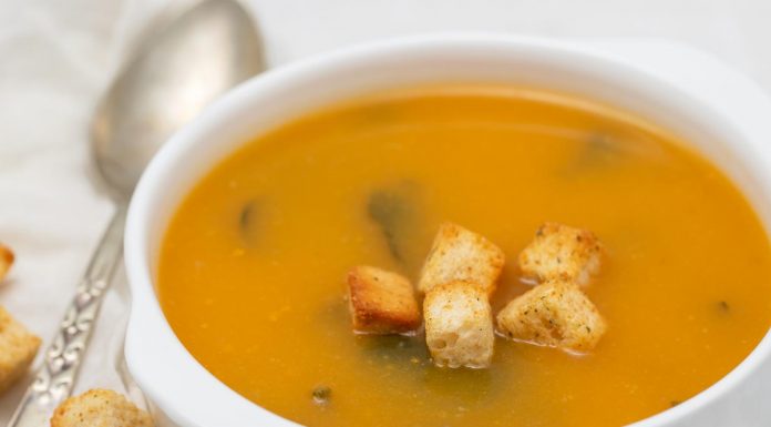 Recept: Korenčkova juha s čičeriko