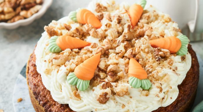 Recept: Velikonočna korenčkova torta