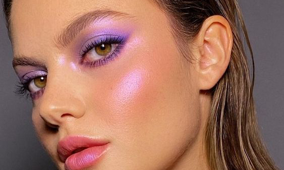 Trend letošnjega poletja bo vijolična barva senčil za oči