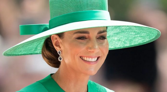 Kate Middleton se je za svoj videz na proslavi obrnila na nepričakovanega oblikovalca