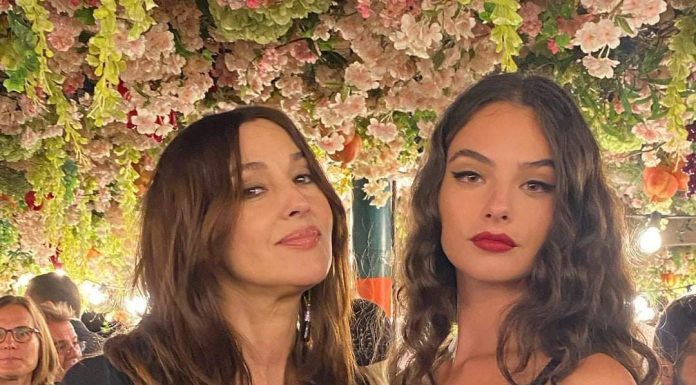 15 hčera zvezdnic, ki so (skoraj) odrasle in gredo po maminih stopinjah