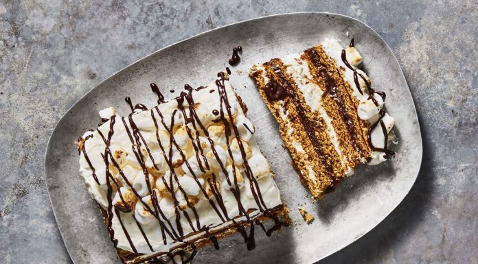 Recept: Osvežujoča čokoladno-smetanova torta (brez peke!)