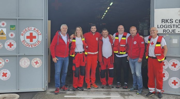V Slovenijo prispeli prvi kamioni mednarodne pomoči