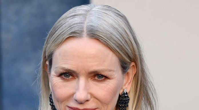 Naomi Watts o tem, kako je našla ljubezen po menopavzi in o tem, zakaj je starost ‘in’