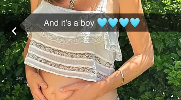 Nekdanja supermanekenka pričakuje četrtega otroka