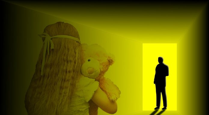 Istospolna usmerjenost tesno povezana z zlorabami v otroštvu