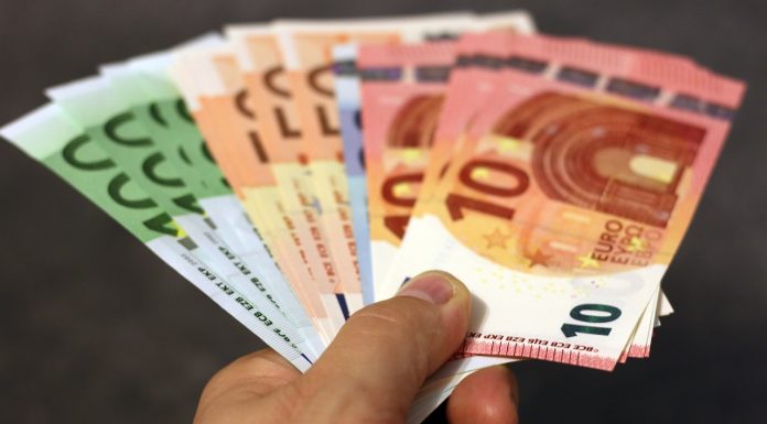 Grozi nam ukinitev gotovine in to lahko storimo, da to preprečimo