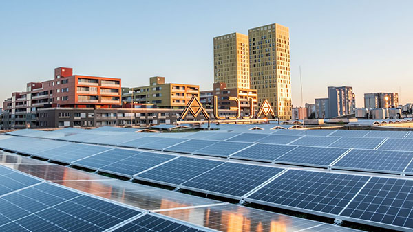 Vsa nakupovalna središča SES v Sloveniji opremljena z velikimi fotovoltaičnimi elektrarnami