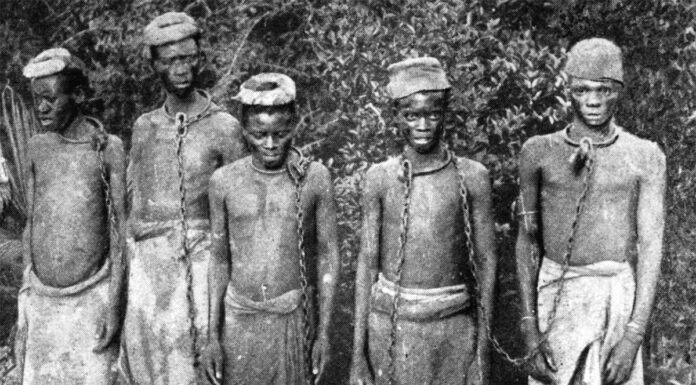 Kaj v resnici pomeni “črni petek” in od kje izhaja?