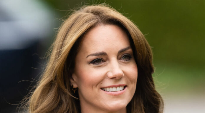 Kate Middleton je načrtovano operacijo trebuha skrivala celo pred bližnjimi