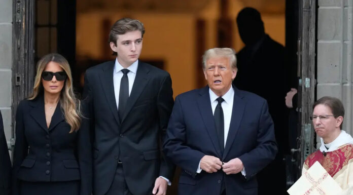 Mamo Melanije Trump so pokopali v ZDA