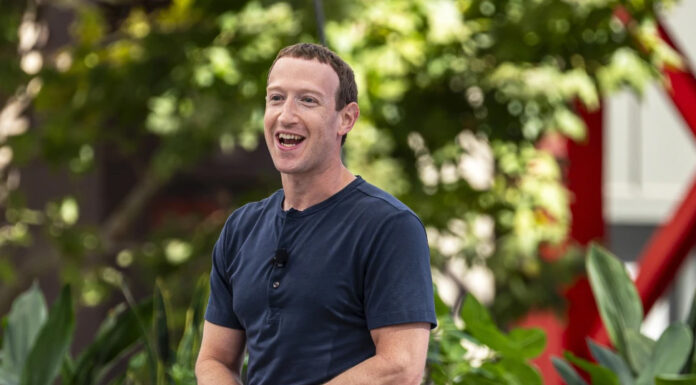 Mark Zuckerberg na svojem posestvu goji govedo, ki ga hrani z makadamijami in pivom