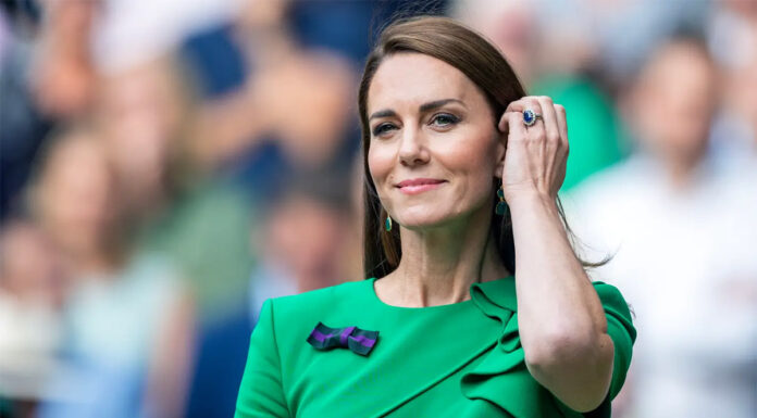 Skrivni posnetek naj bi pokazal srečno in nasmejano Kate, kako se vrača iz lokalne trgovine