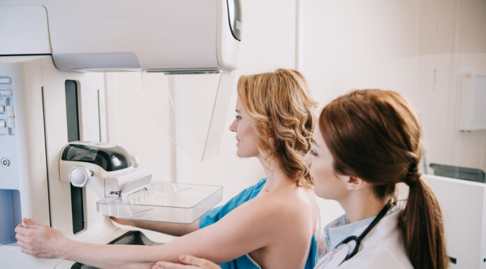Ugleden zdravnik, profesor in znanstvenik je razkril resnico o mamografiji