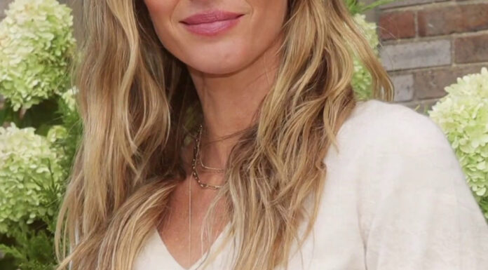 Supermanekenka zanika očitke, da je njen zakon razpadel, ker naj bi varala bivšega moža