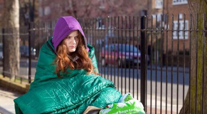 Na Mladinskem svetu Slovenije pričeli z zagovorniško kampanjo “Nimam kam”