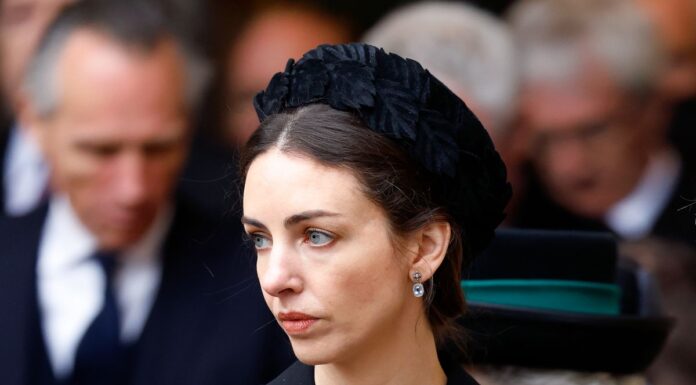 Oglasila se je domnevna ljubica princa Williama in naslovila govorice