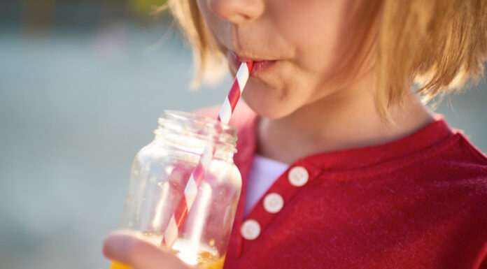 Sladkor in sladila v pijačah: proizvajalci namenoma zavajajo