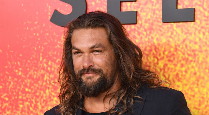 Jason Momoa po ločitvi od Lise Bonet s fotografijo potrdil novo romanco