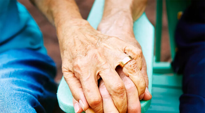 Mož in žena sta umrla skupaj s pomočjo evtanazije