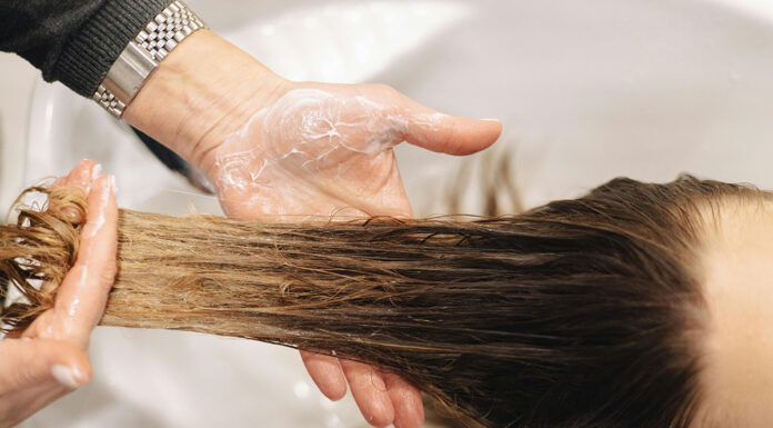 Test balzamov za suhe in poškodovane lase: zmagovalec je eden izmed najcenejših izdelkov