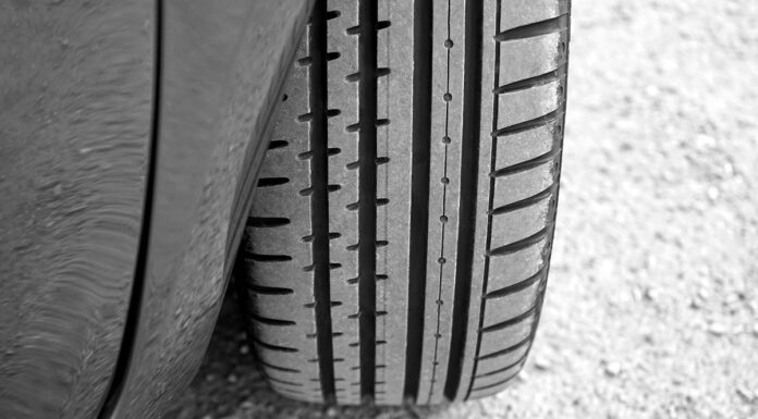 Test zimskih in celoletnih pnevmatik: tokrat se je izkazala tudi celoletna pnevmatika