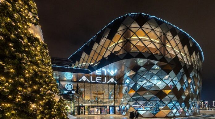 Doživite edino drsališče nad mestom v Sloveniji