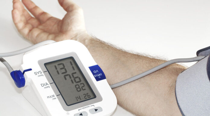 Kaj morate vedeti o merilnikih krvnega tlaka? 6 najpogostejših vprašanj