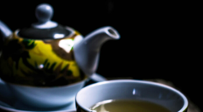 Kaj se zgodi, če zeleni čaj pustimo predolgo namakati?