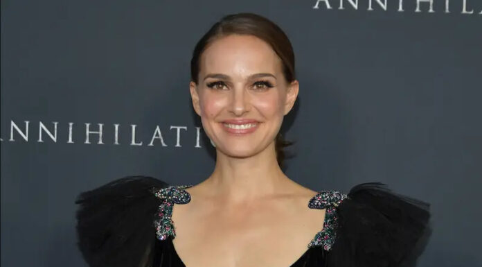 43-letna Natalie Portman je med počitnicami v St. Bartsu pokazala svoje fit telo